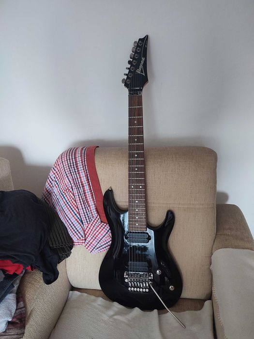 Gitara elektryczna Ibanez S7320 - siedem strun