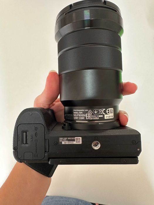 Sony Alpha a6500 + Objetiva 18-105mm f/4 G OSS - Kit Completo com Acessórios