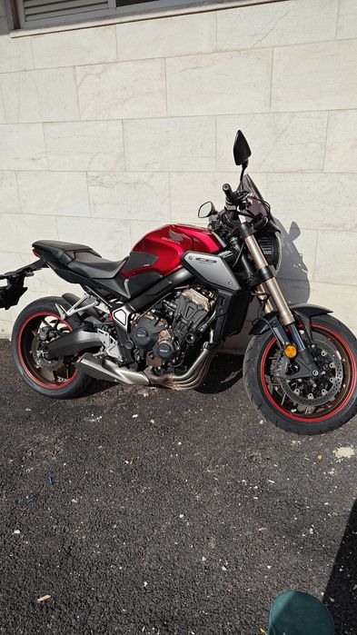 Honda CB650R com motor novo!