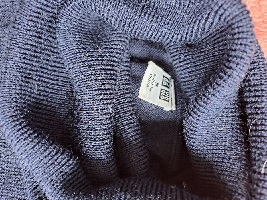 Golf granatowy wełniany M uniqlo woolmark