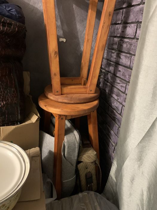 Деревʼя барні стільці