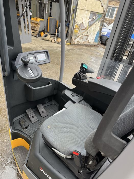 Електричний штабелер Jungheinrich ETV 216 i Liion 2019 р.в.