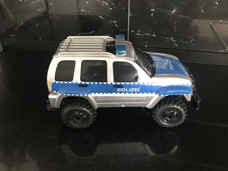 Jipe da policia 42cm