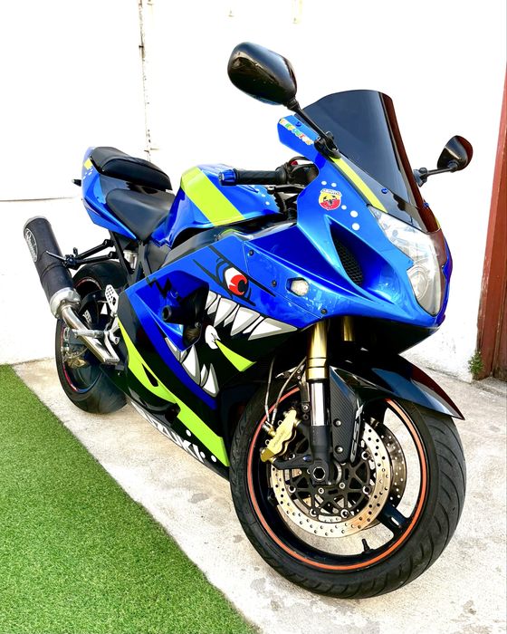 SUZUKI GSXR 600 K4 2004(vendo com as carenagens originais)