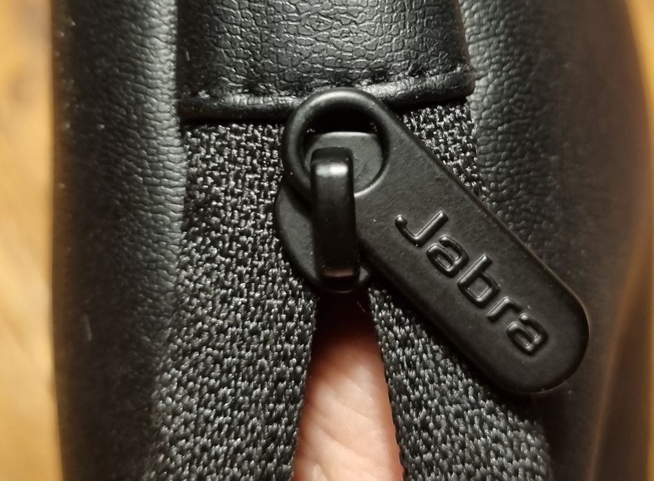 Jabra, miękki futerał, gąbka plus skaj.