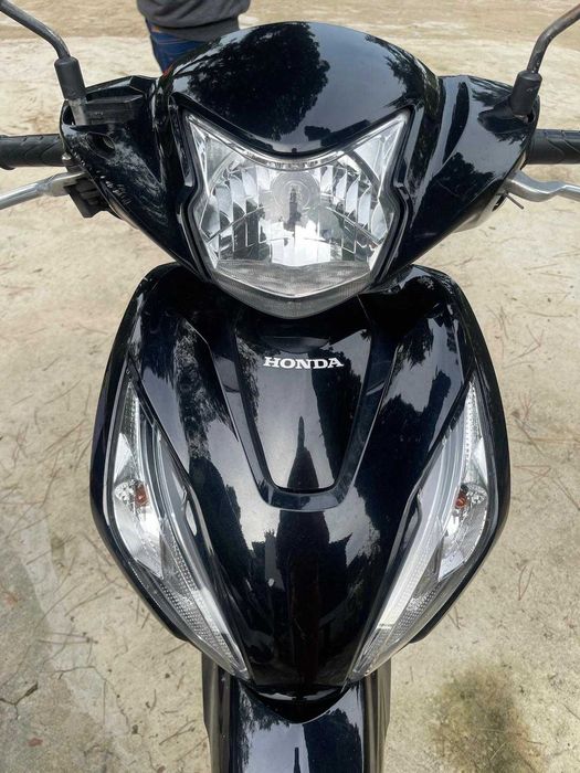 Vendo scooter Honda Vision 110cc ano 2022. consumos muitos baixos.