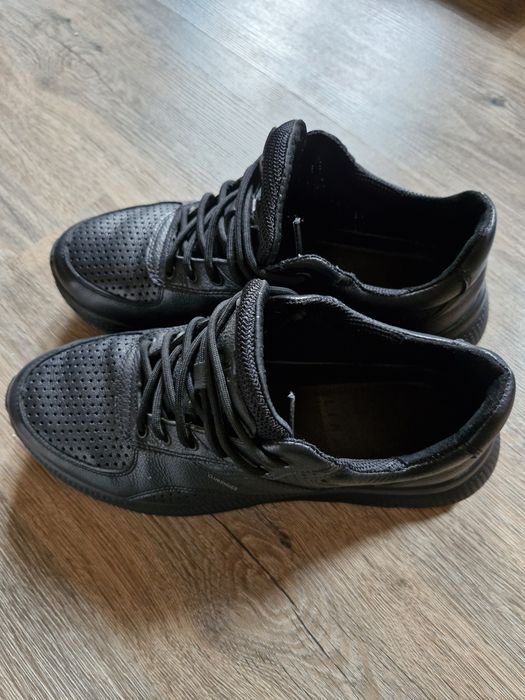 Кросовки 42 размер