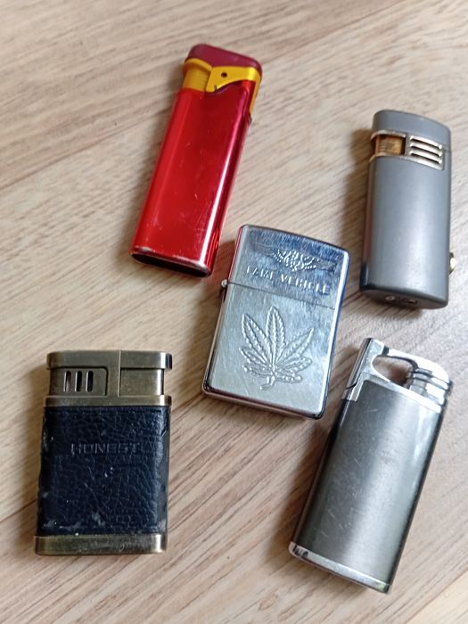Запальничка бензинова газова