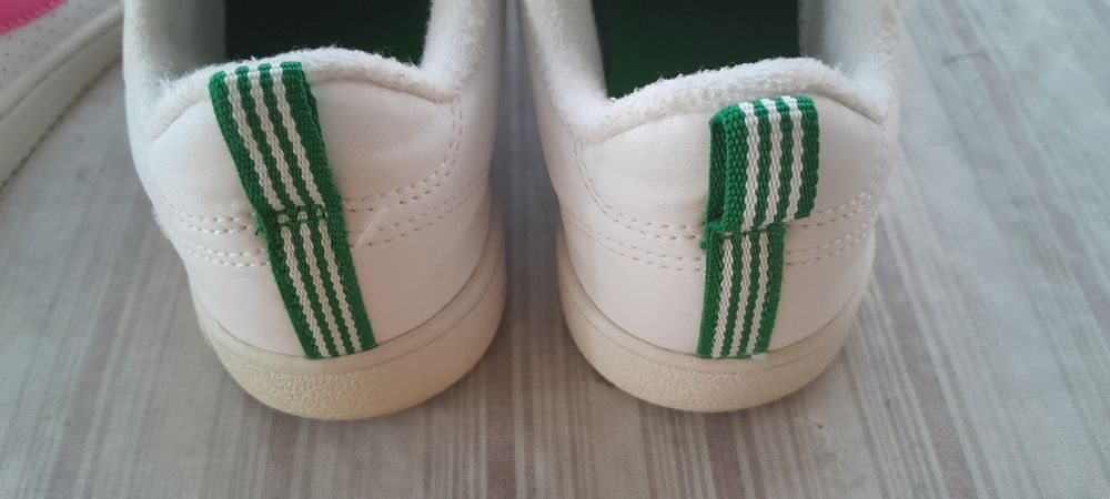 Tenis adidas e nike