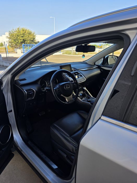 Lexus NX300h Executive+