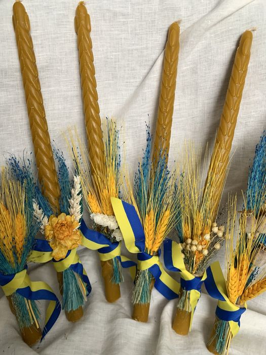 Свічка Стрітенська, воскова, оформлена сухоцвітами