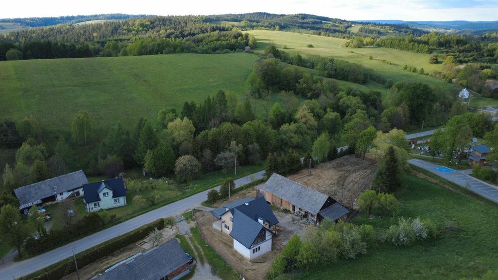 Dom z budynkiem gospodarczym – rozpoczęty remont, malownicza okolica