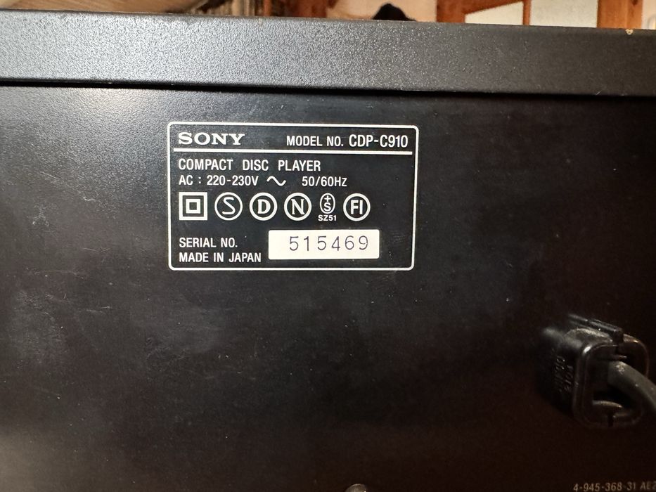 Odtwarzacz CD na 10 płyt Sony CDP C910