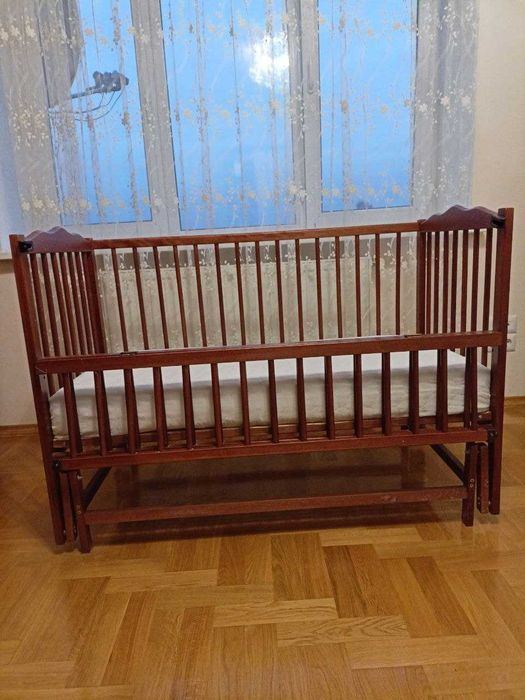 Ліжко дитяче 1-6 років 120 х 60 в чудовому стані