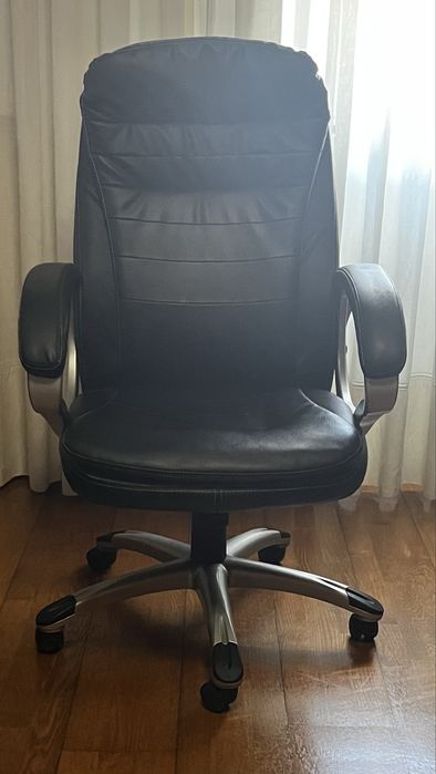 MT Cadeira de Escritório Executiva King, Tecido Sintético (PU), Preto