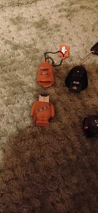 Pendrive 2 sztuki po 8 GB