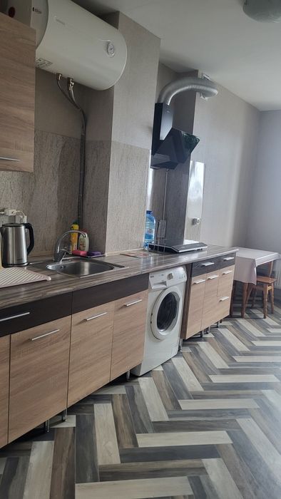 квартира большая  Посуточно можно на месяц  ул.Кадетский гай 6