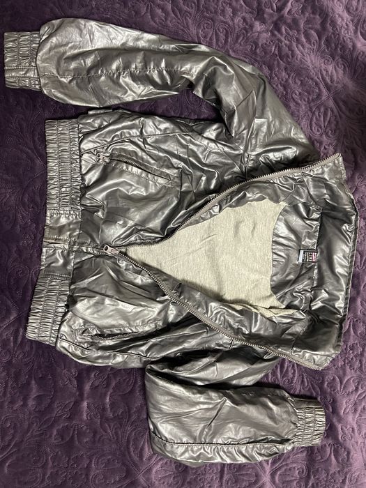 Продам курточку!!!