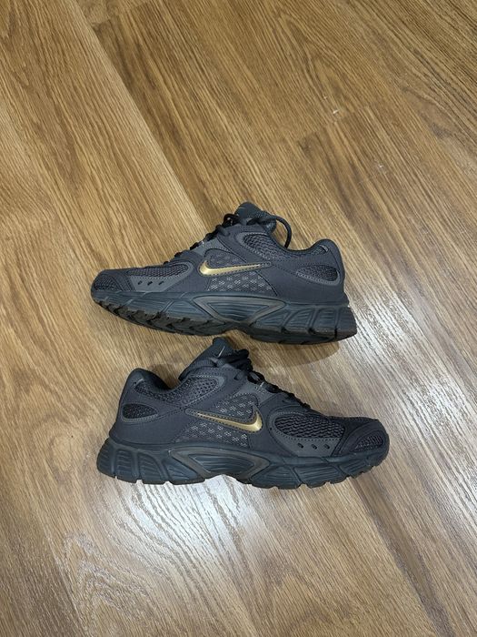 Оригінальні кросівки Nike V5 RNR "Medium Ash" — Розмір 40 (25 см)