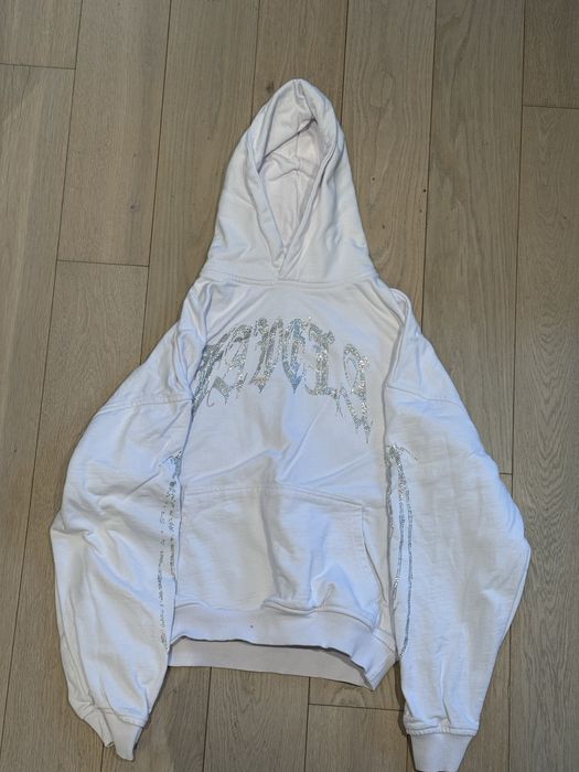 Biala bluza favela