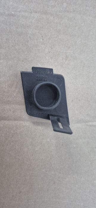 Nr2.  Zaślepka gniazda ładowania ION