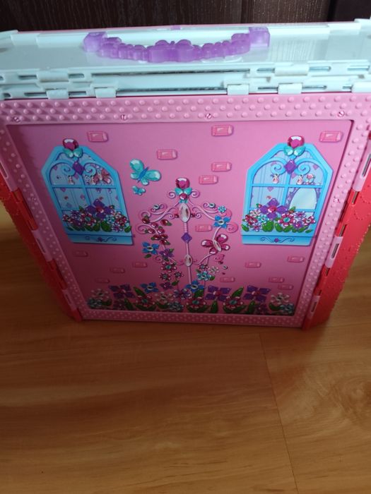 Składany domek zamej walizka dla Barbie Dreamtopia
