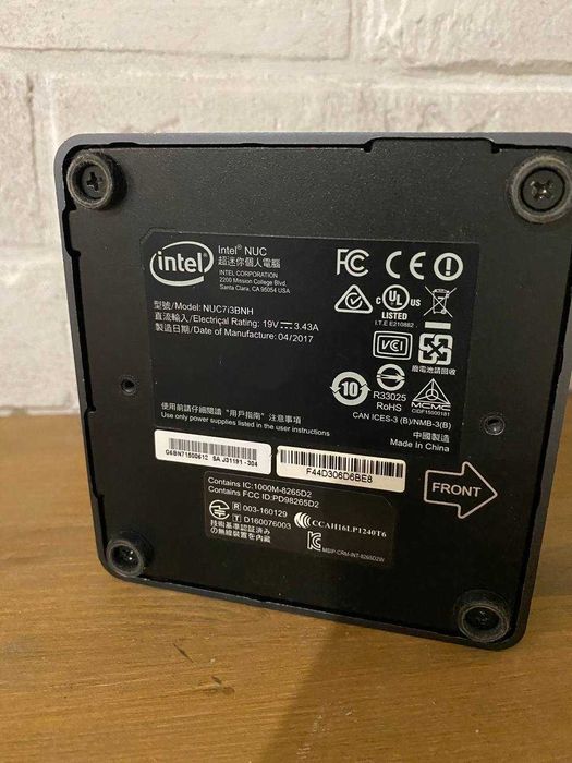 Міні ПК Nuc7i3bnh