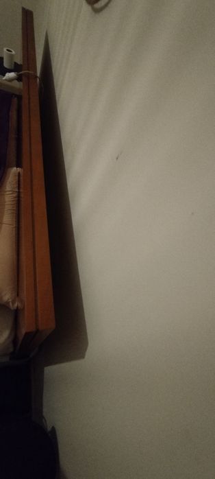 Cama em pinho com cabeceira em pinho e estrado já incluído