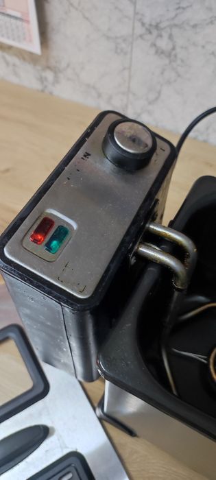 Fritadeira a óleo 3/5 litros