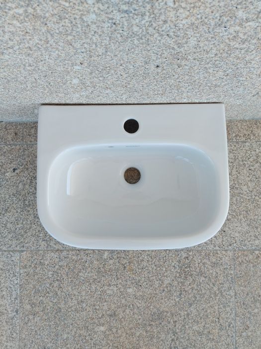 3 Lavatórios Brancos Duravit Novos 45 x 34 cm