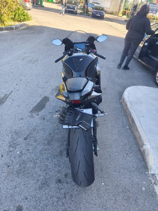 Yamaha YZF-R9 2026