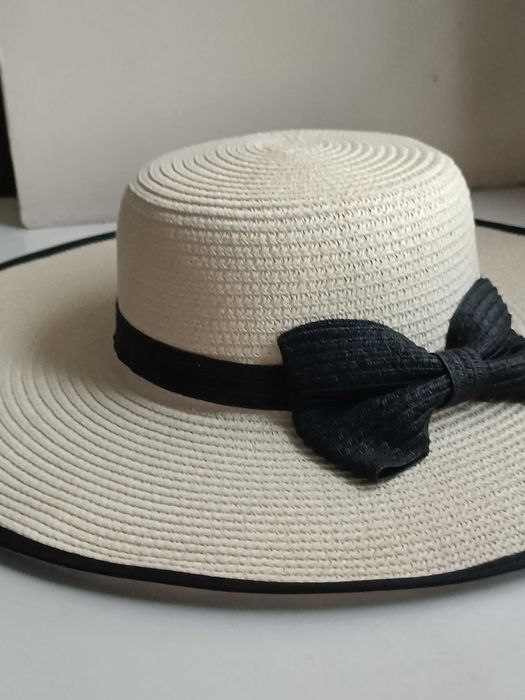 Kapelusz damski letni wakacyjny na plażę plażowy jasny słomkowy duży