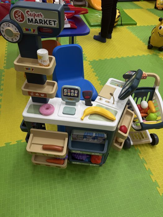 Продам супермаркет, майстерню та кухню