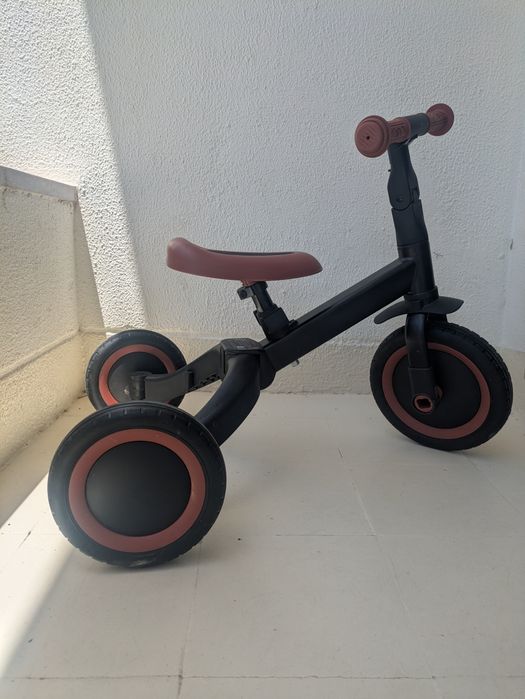 Triciclo / bicicleta novo (com pedais)
