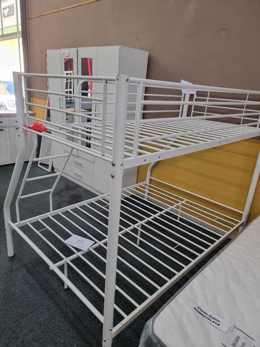 Beliche com cama de casal