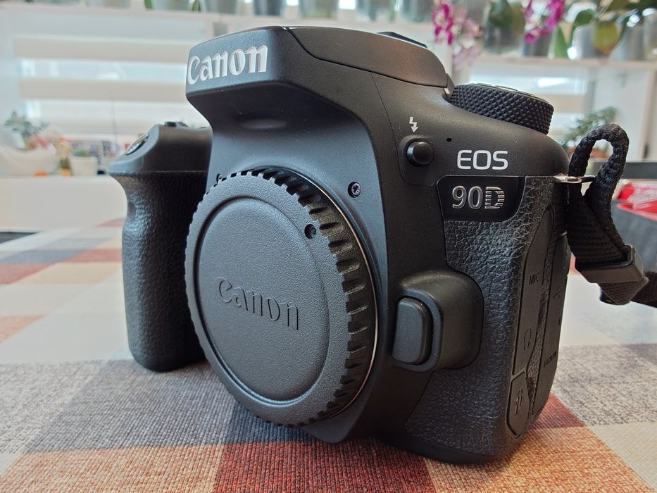 canon 90d - купити цифрові фотокамери - Ціна на OLX.ua