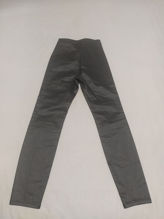 Calça mulher Lefties