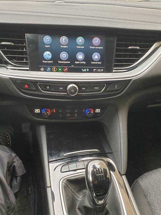 Автомобіль Opel Insignia 2020р 1,6 дизель, СВІЙ, на обліку є страховка
