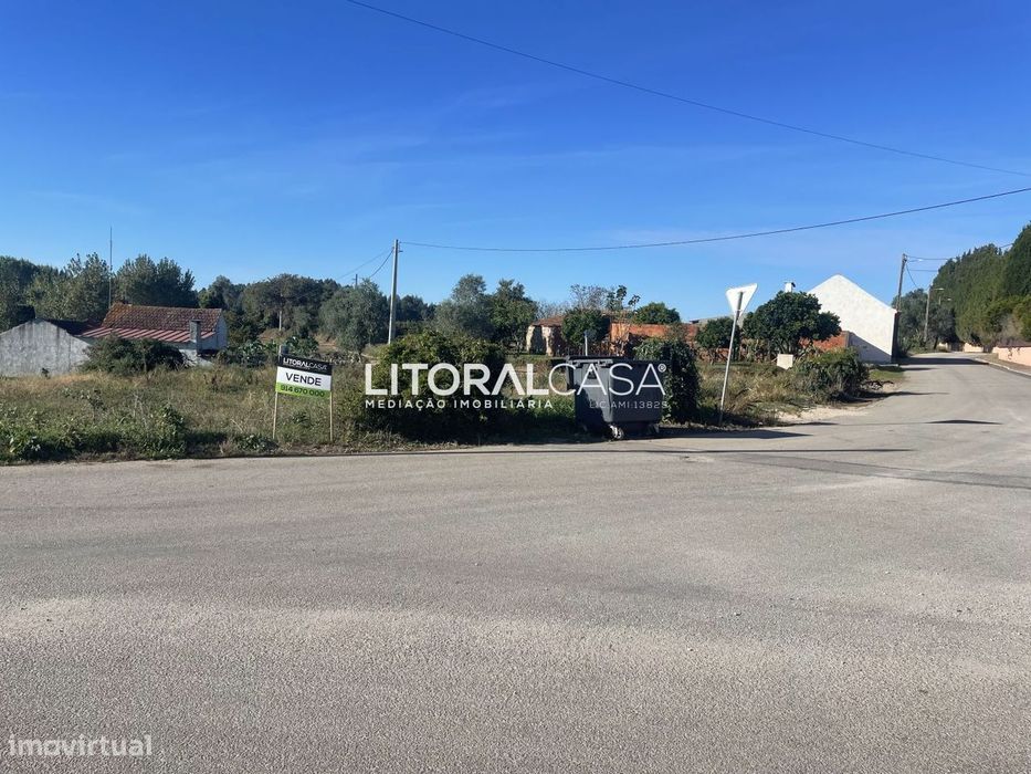 Terreno de gaveto para construção com poço