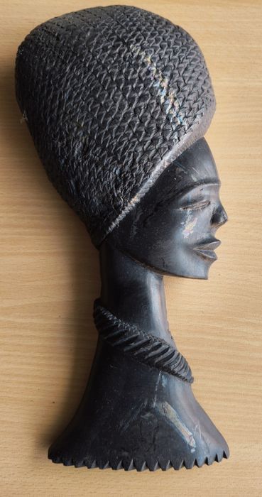 Estatueta PAU PRETO