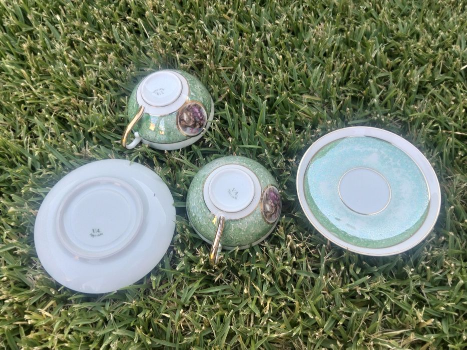Chávenas de chá com pires, Vista Alegre,  1922-47