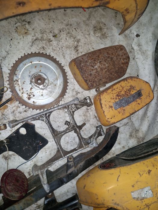 Jawa CZ 175 SPORT 477 CZEŚĆ bak lampa stopki lagi itp
