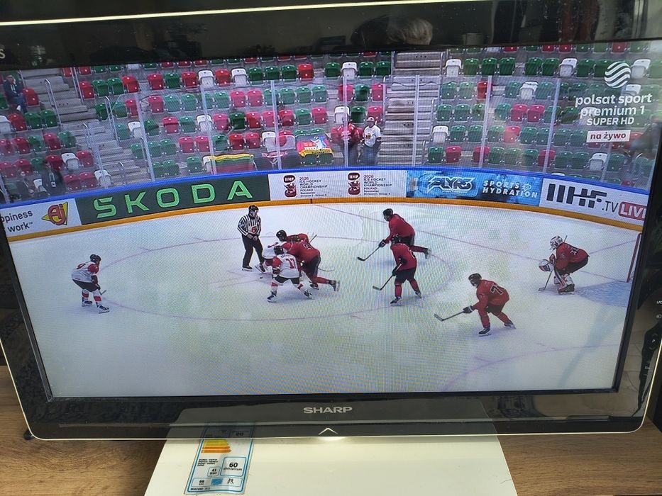 Telewizor LCD Sharp Aquos 26 cali 26" sprawny komplet