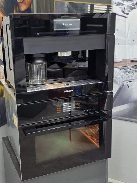 Комплект Духова шафа пароварка Miele DGC  кавомашина Miele CVA6805