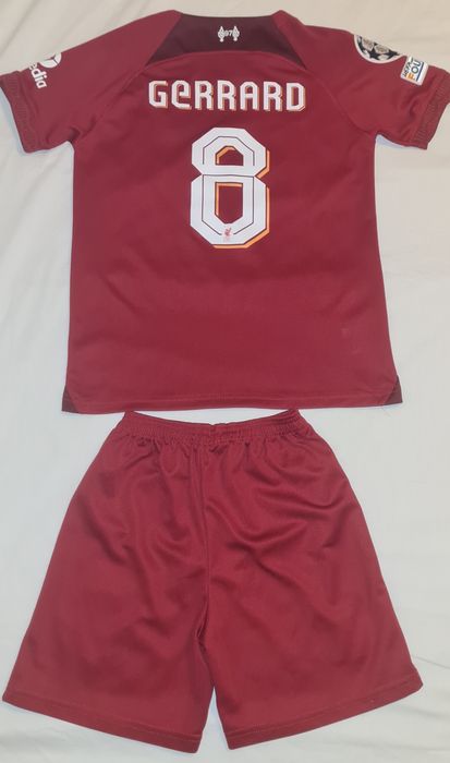 Equipamento Liverpool 10 anos