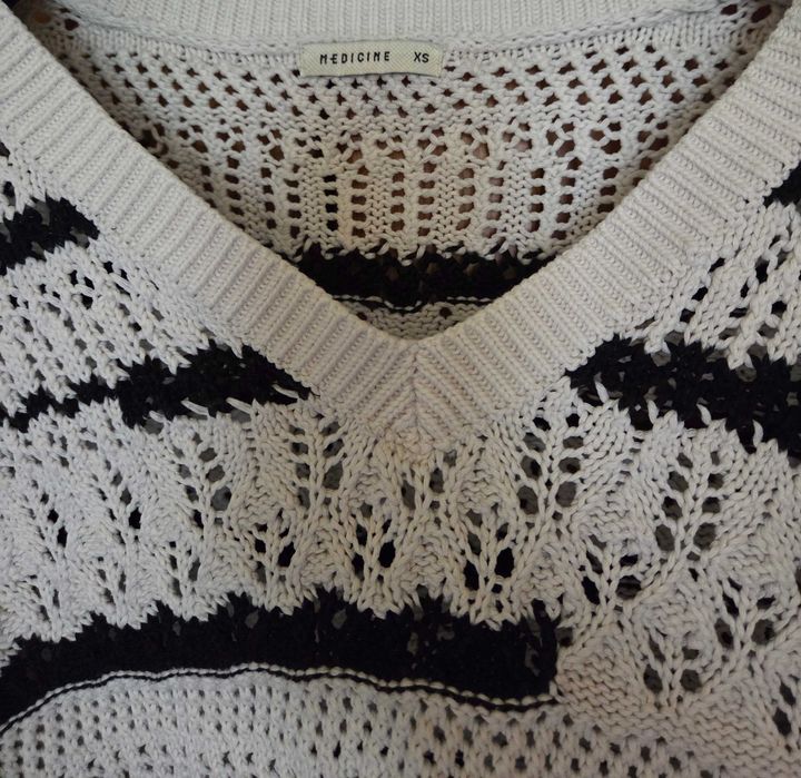 Sweter marki Medicine