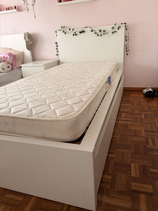 Vendo Cama Ikea em perfeito estado