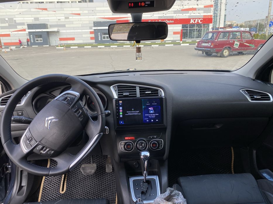 Citroen C4 2011 року