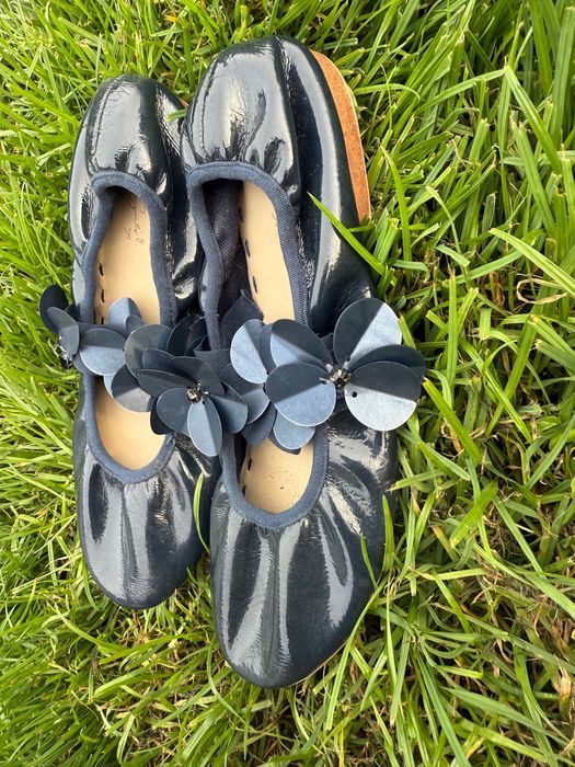 Zara_baletki Lakierowane Z Kwiatkami ,rozmiar 30