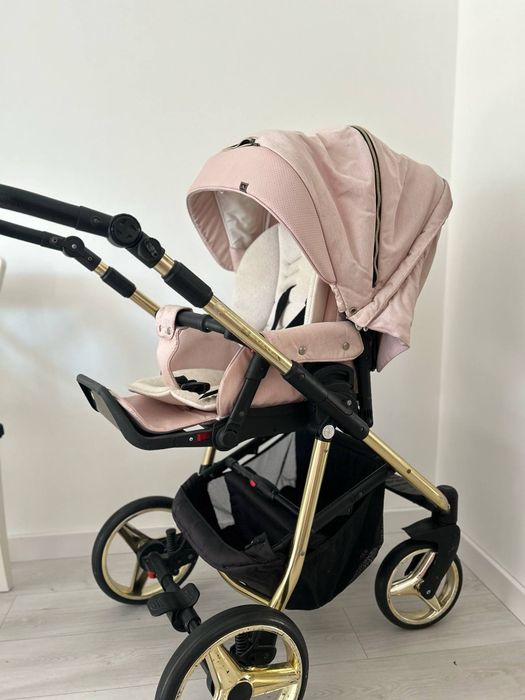 Różowy wózek dziecięce adamex 2w1